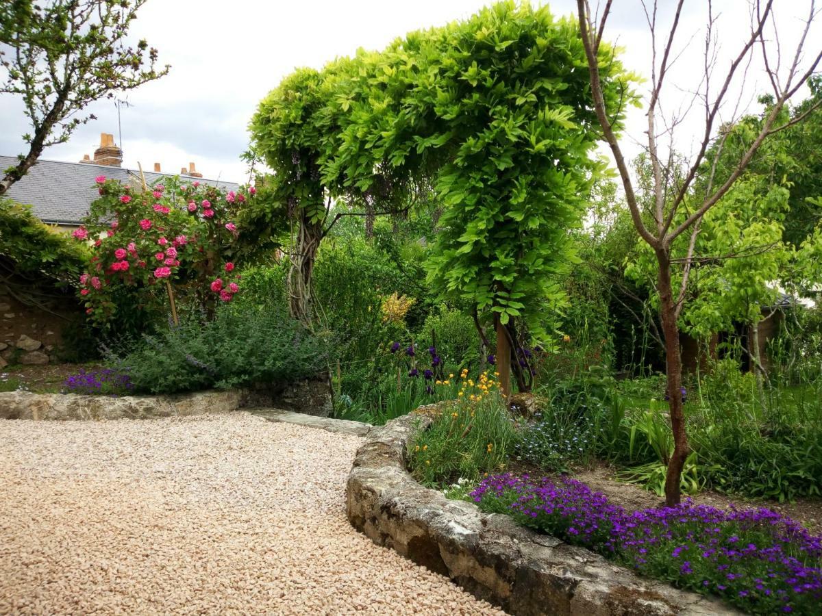 Hotel Le Petit Jardin Yoyo Monts Zewnętrze zdjęcie